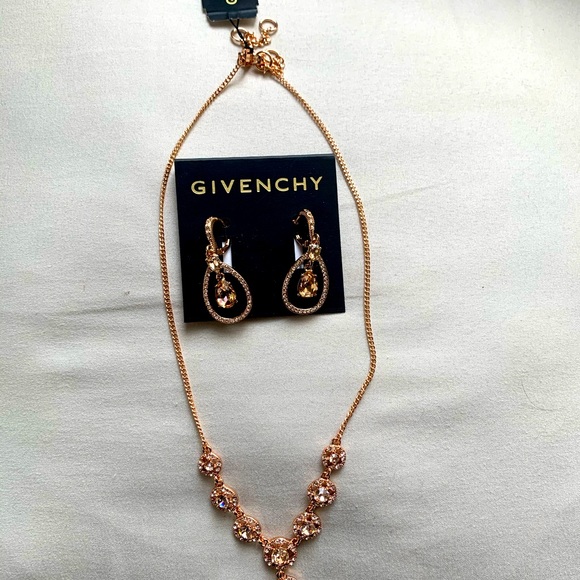 Givenchy set - Picture 1 of 2